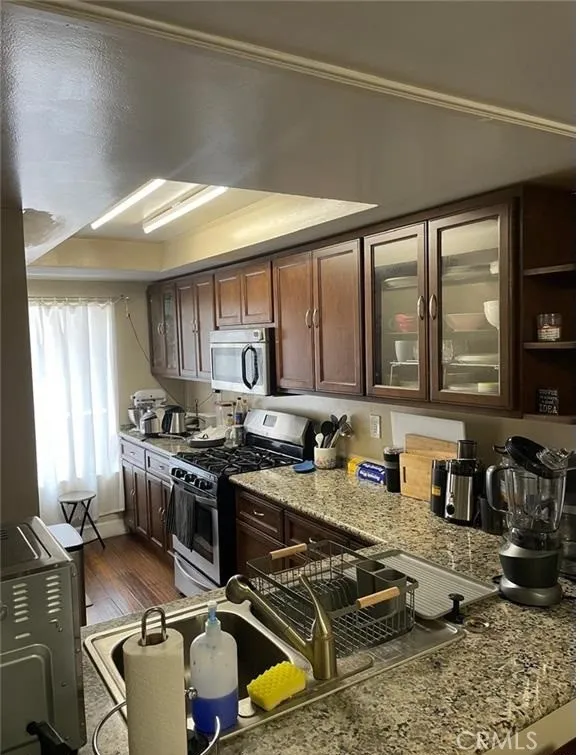 404 Brighton Springs, Costa Mesa, California 92627 home-pic-4