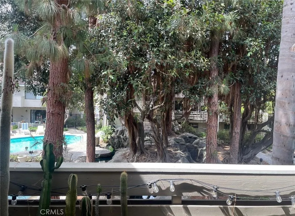 404 Brighton Springs, Costa Mesa, California 92627 home-pic-14