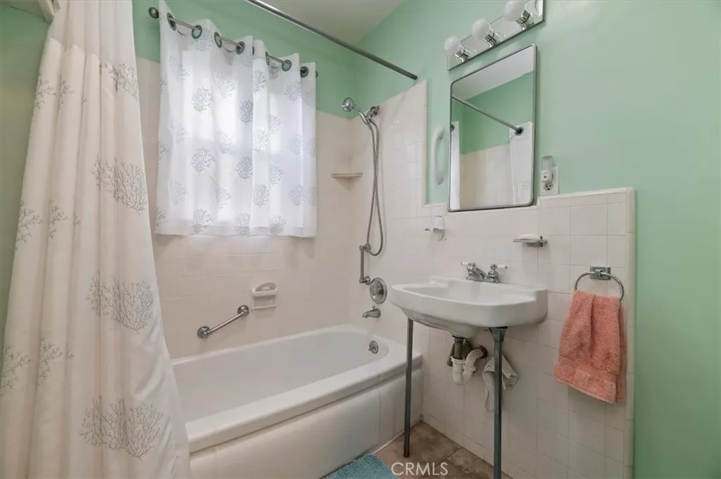 4667 N E, San Bernardino, California 92407 home-pic-24