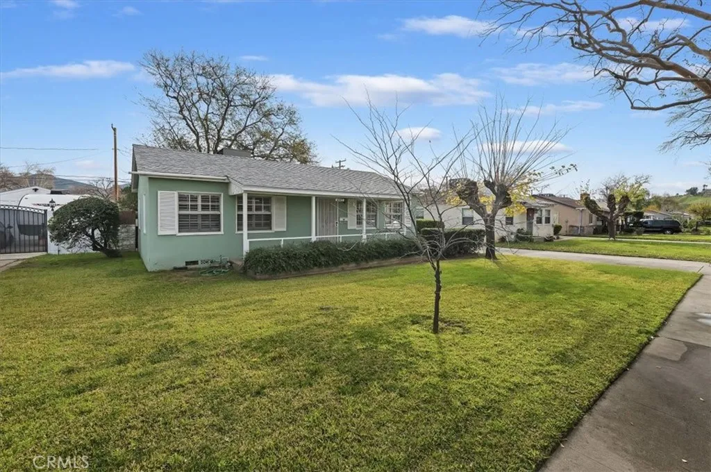 4667 N E, San Bernardino, California 92407 home-pic-35