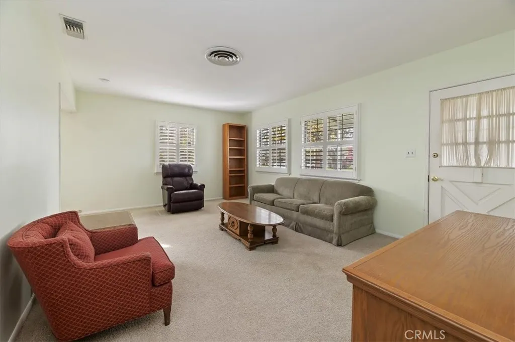 4667 N E, San Bernardino, California 92407 home-pic-8