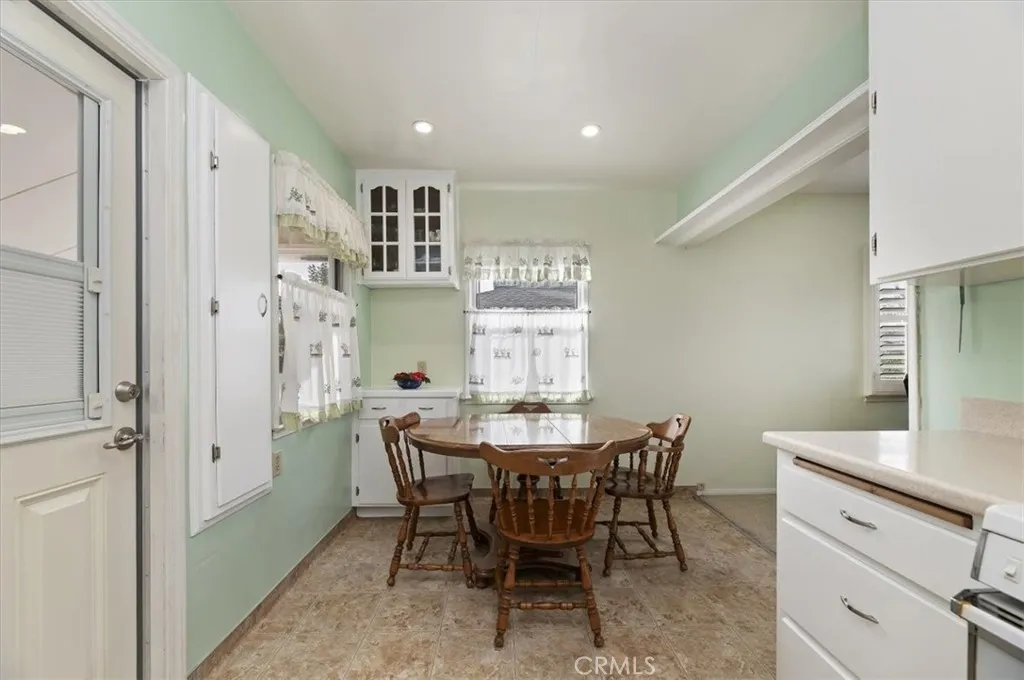 4667 N E, San Bernardino, California 92407 home-pic-17