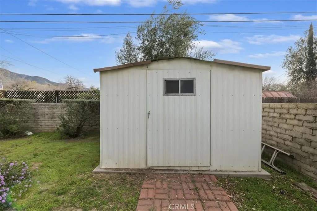 4667 N E, San Bernardino, California 92407 home-pic-34