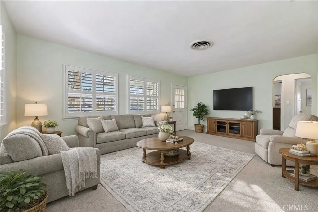 4667 N E, San Bernardino, California 92407 home-pic-5
