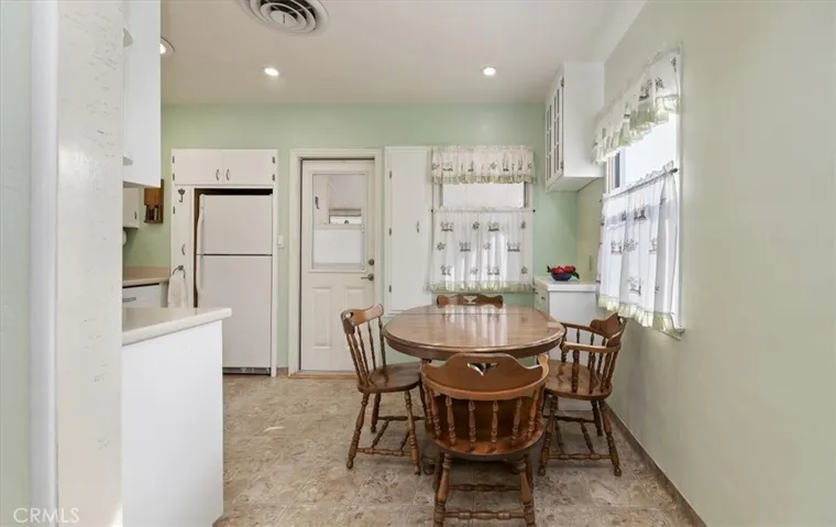 Kitchen and Breakfast Nook