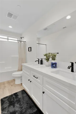20190 Osseo Road, Apple Valley, California 92308