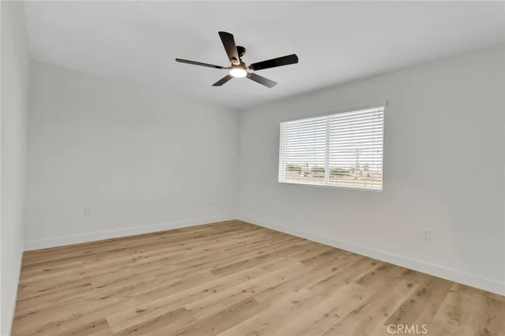 20190 Osseo Road, Apple Valley, California 92308