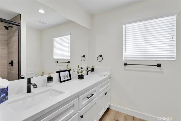 20190 Osseo Road, Apple Valley, California 92308