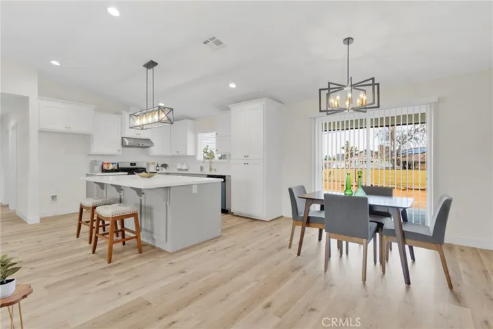 20190 Osseo Road, Apple Valley, California 92308