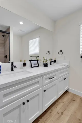 20190 Osseo Road, Apple Valley, California 92308