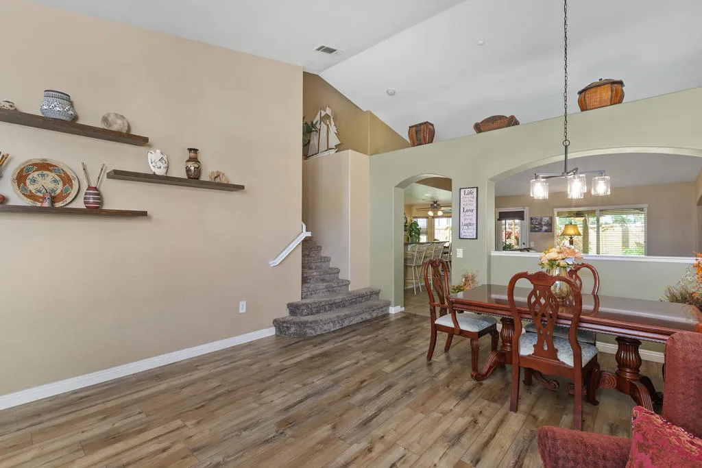 7348 Elderberry Court, Fontana, California 92336 home-pic-4