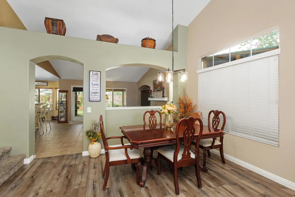 7348 Elderberry Court, Fontana, California 92336 home-pic-5