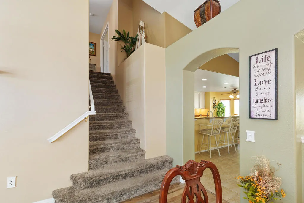 7348 Elderberry Court, Fontana, California 92336 home-pic-16