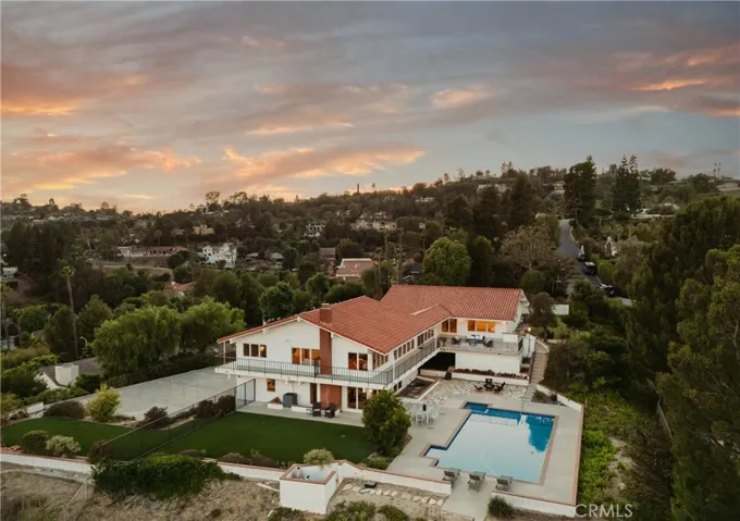 10181 Overhill Drive, North Tustin, California 92705