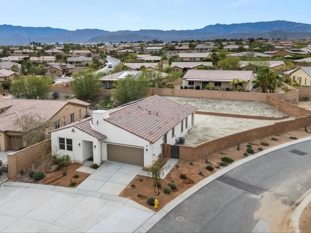 73745 Henri Drive, Palm Desert, California 92211 home-pic-6