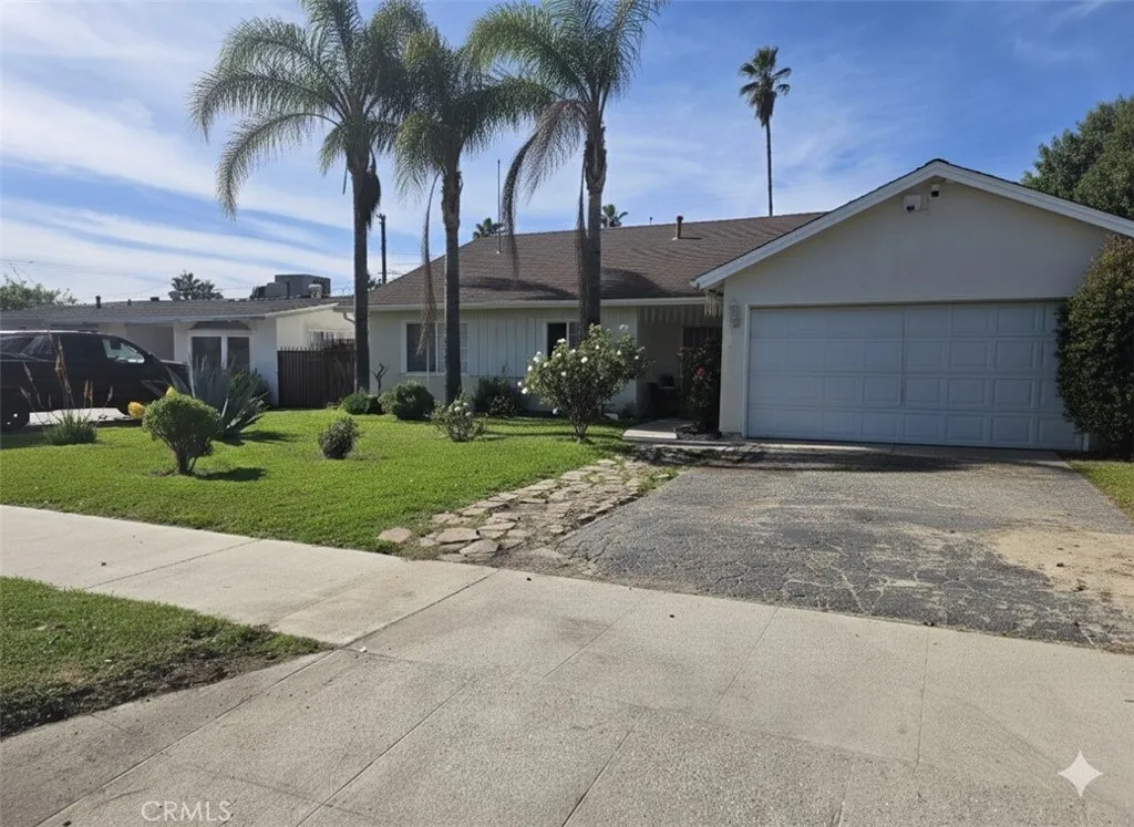 6435 Aldea Avenue, Van Nuys, California 91406 home-pic-2