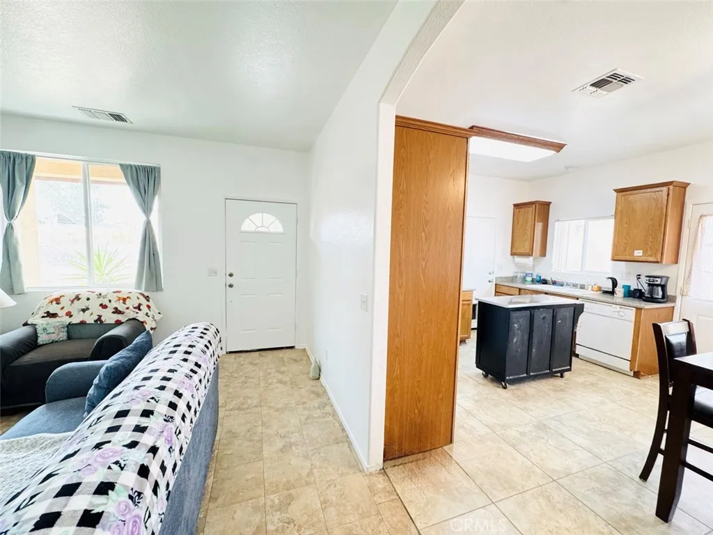 6213 Mariposa, 29 Palms, California 92277 home-pic-8