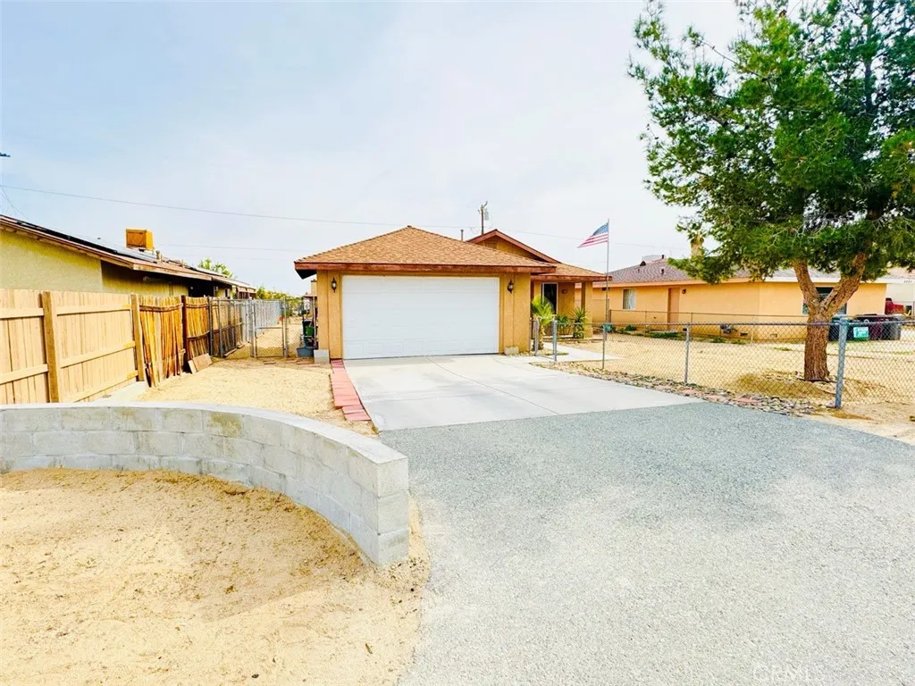 6213 Mariposa, 29 Palms, California 92277 home-pic-4