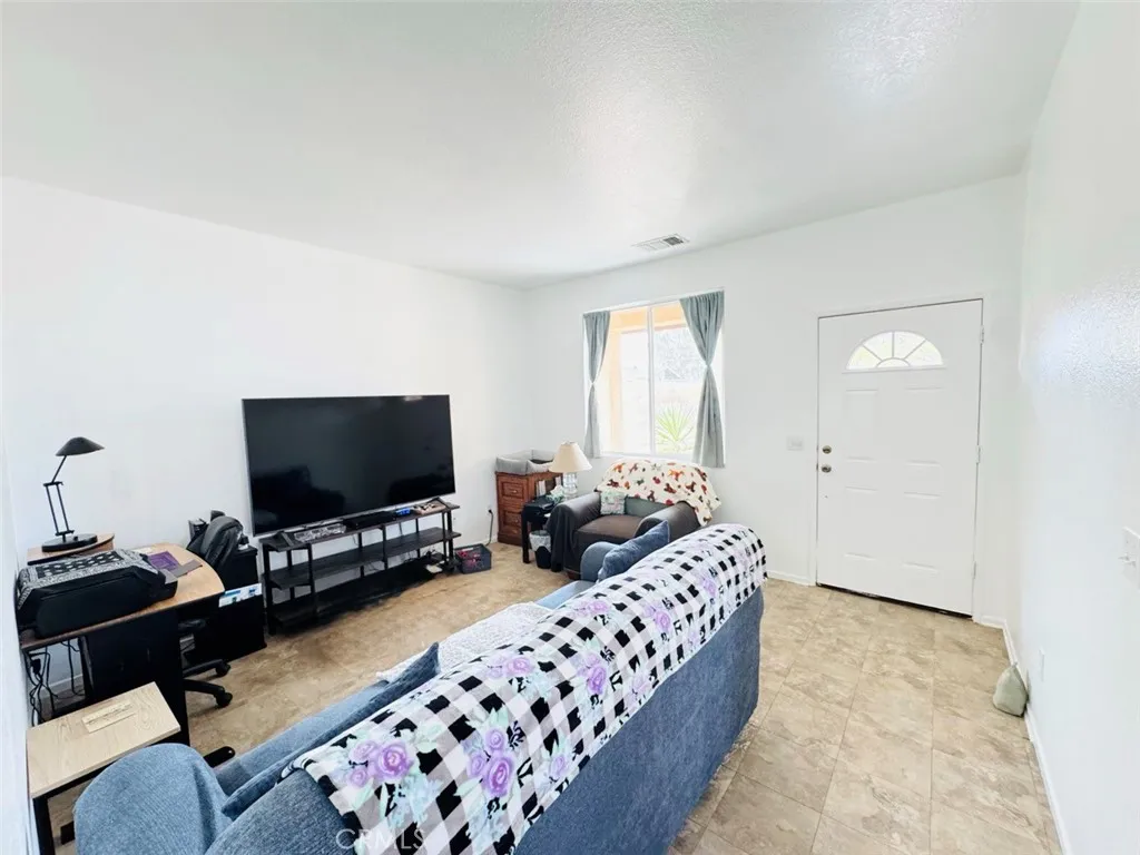 6213 Mariposa, 29 Palms, California 92277 home-pic-7