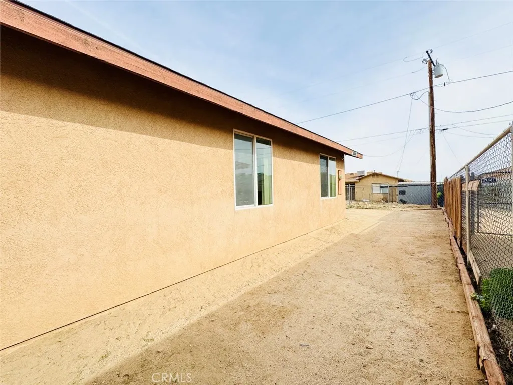6213 Mariposa, 29 Palms, California 92277 home-pic-26