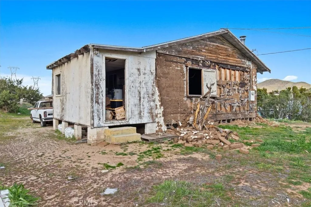 32301 Angeles Forest, Palmdale, California 93550 home-pic-4