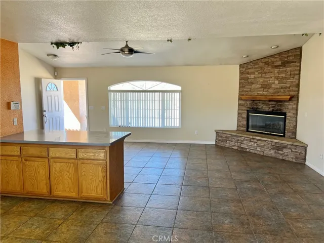 25625 Rancho, Apple Valley, California 92308