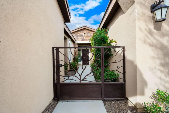 9-web-or-mls-JMJoshua_OPMG_0126_009