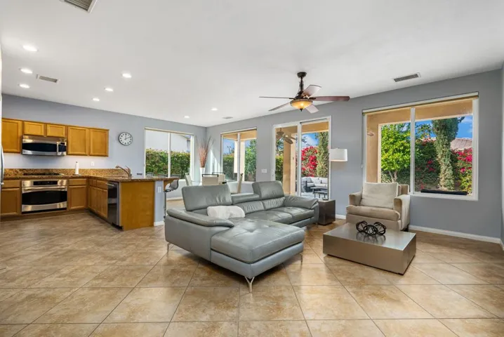 16-web-or-mls-JMJoshua_OPMG_0126_017