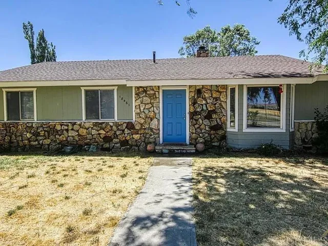 18461 Santa Anita Street, Tehachapi, California 93561