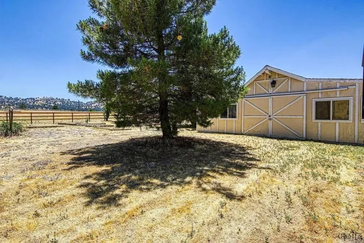 18461 Santa Anita Street, Tehachapi, California 93561