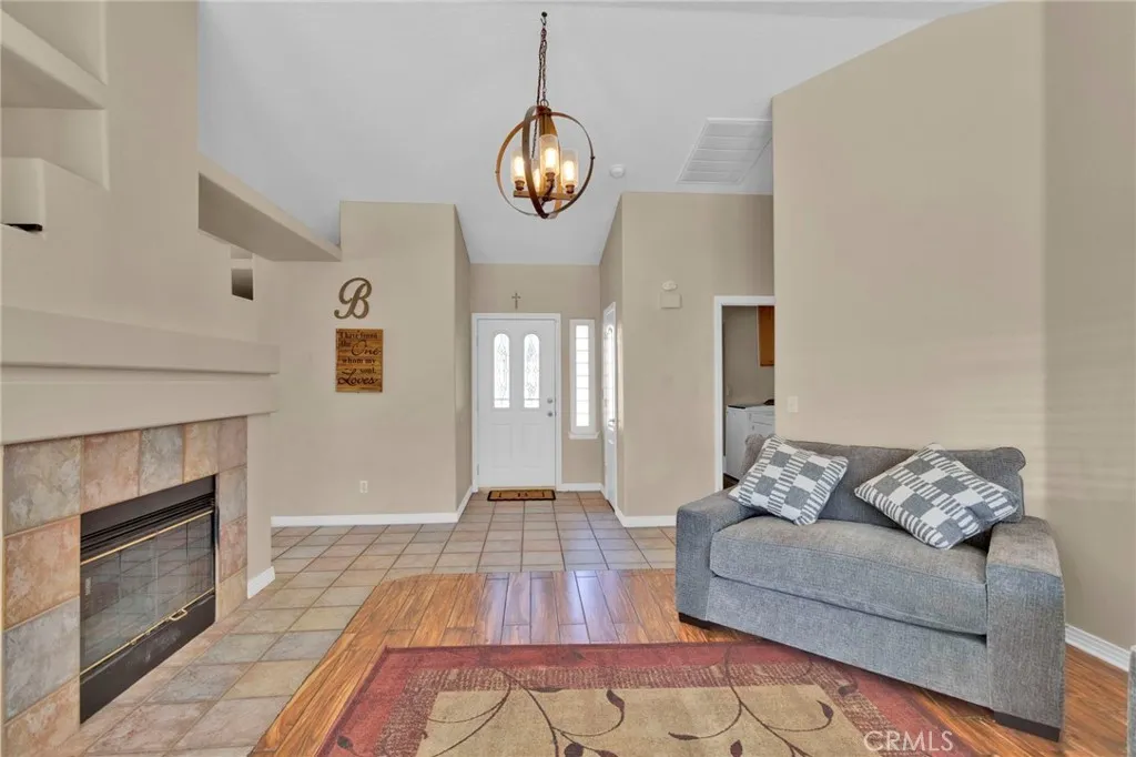 18507 Westlawn Street, Hesperia, California 92345 home-pic-6