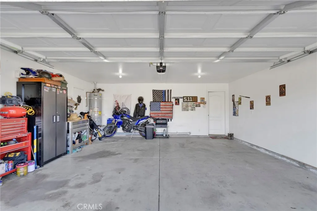 18507 Westlawn Street, Hesperia, California 92345 home-pic-22