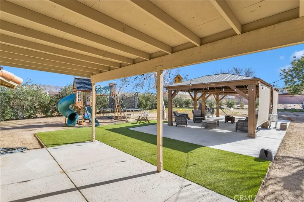18507 Westlawn Street, Hesperia, California 92345 home-pic-24