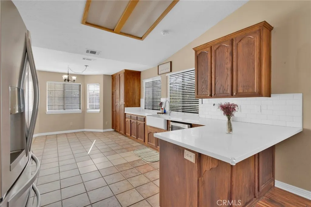 18507 Westlawn Street, Hesperia, California 92345 home-pic-9