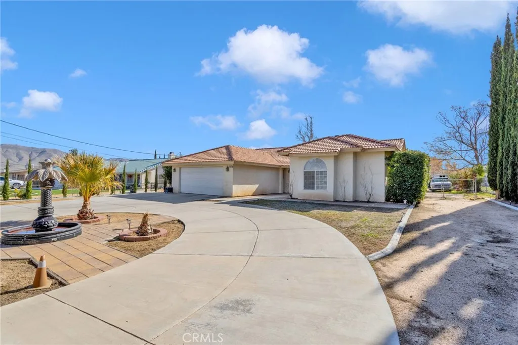 18507 Westlawn Street, Hesperia, California 92345 home-pic-1