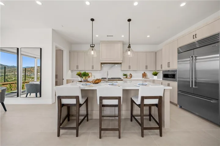 122 Mossvine, Irvine, California 92618