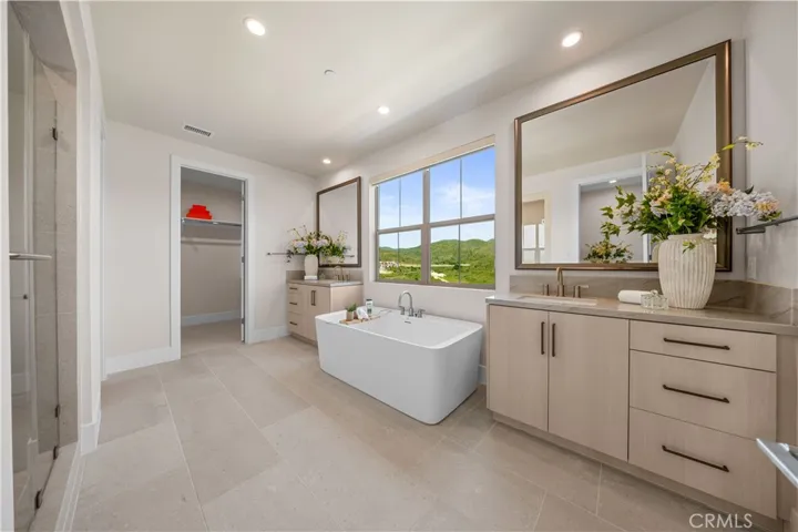 122 Mossvine, Irvine, California 92618
