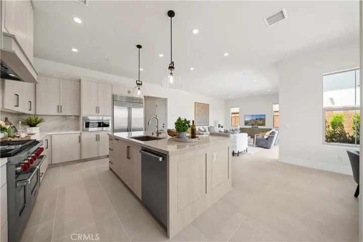 122 Mossvine, Irvine, California 92618