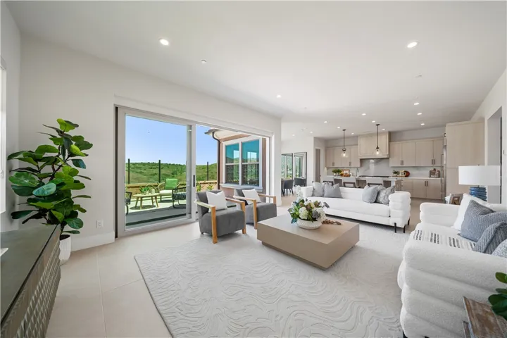 122 Mossvine, Irvine, California 92618