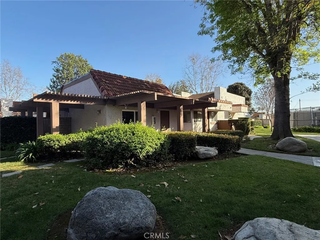 17552 Vandenberg 1, Tustin, California 92780 home-pic-15