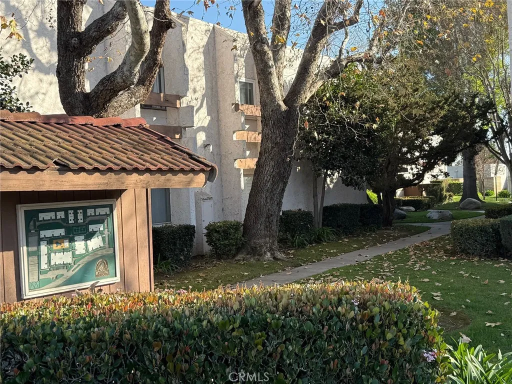 17552 Vandenberg 1, Tustin, California 92780 home-pic-16