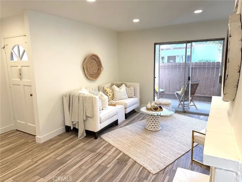 17552 Vandenberg 1, Tustin, California 92780 home-pic-7
