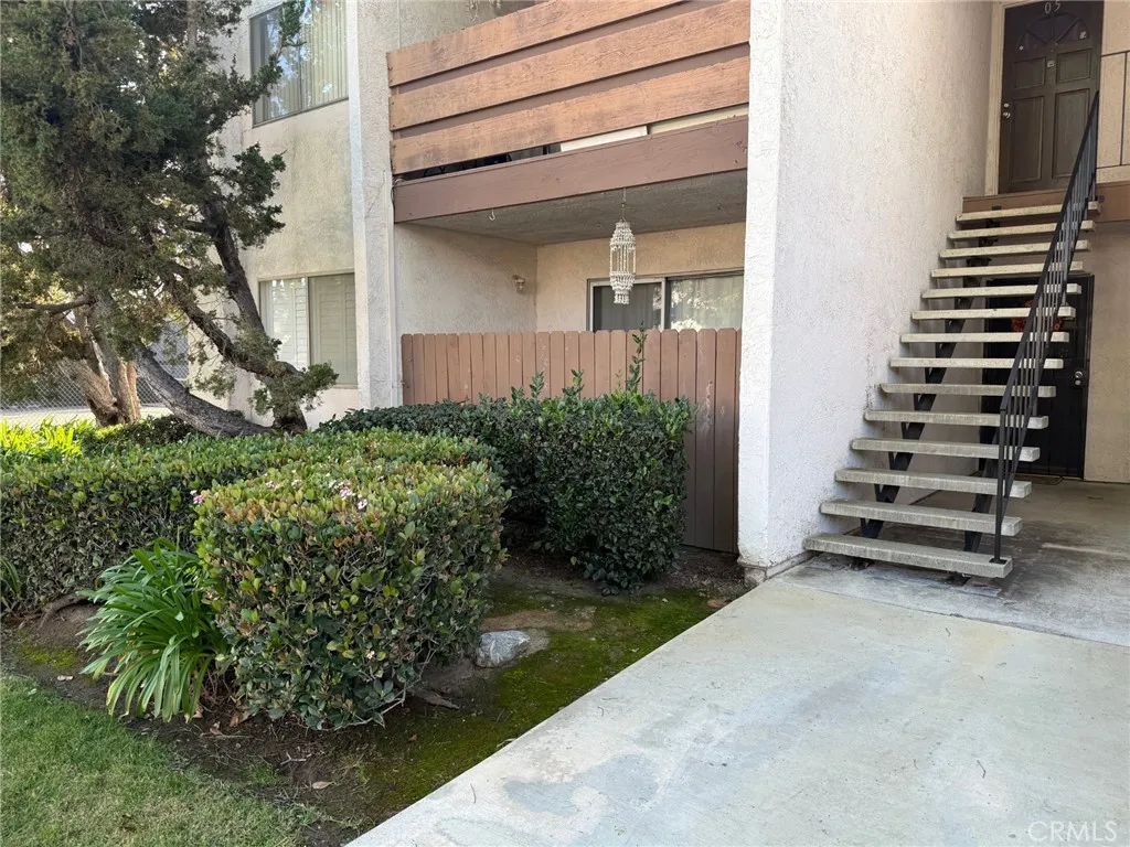 17552 Vandenberg 1, Tustin, California 92780 home-pic-22