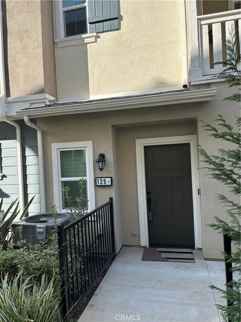1395 Reliance, Carson, California 90746 home-pic-1