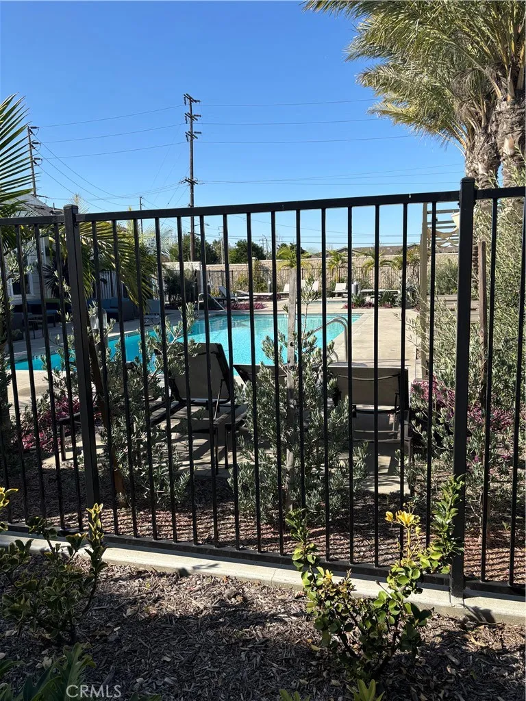 1395 Reliance, Carson, California 90746 home-pic-20