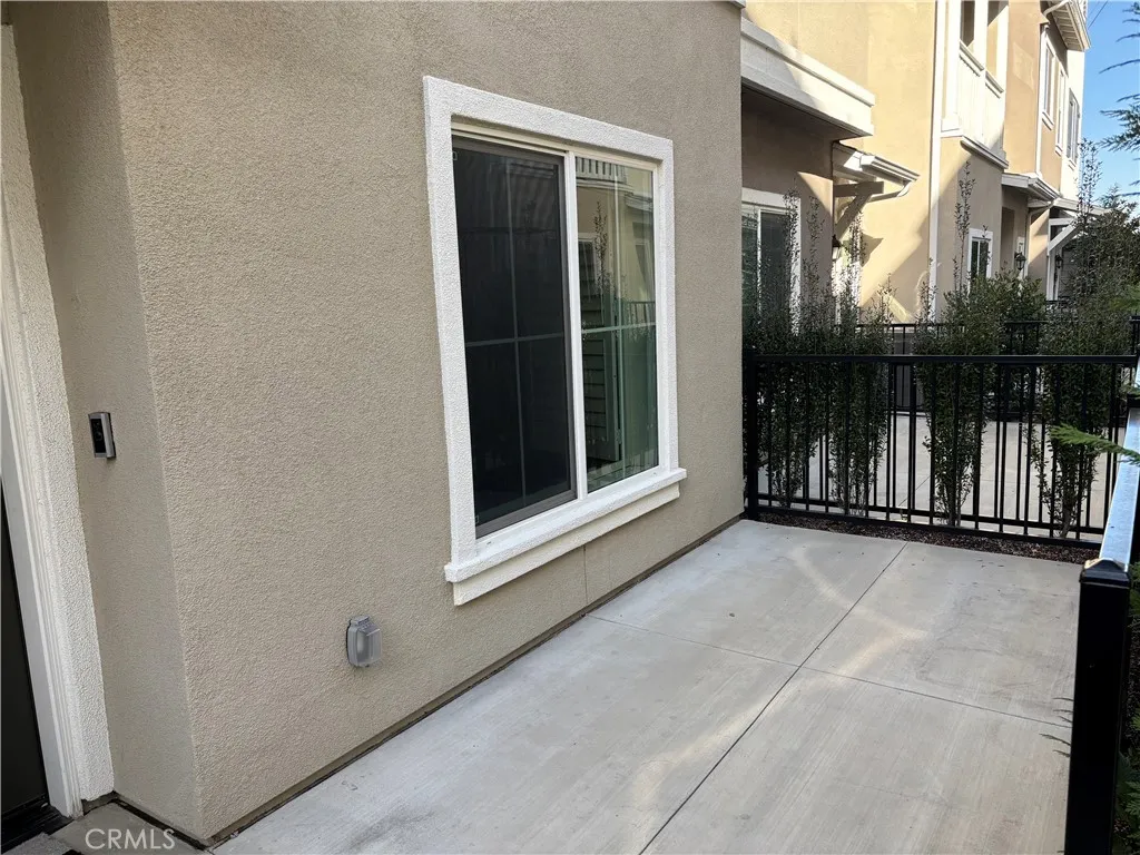 1395 Reliance, Carson, California 90746 home-pic-3