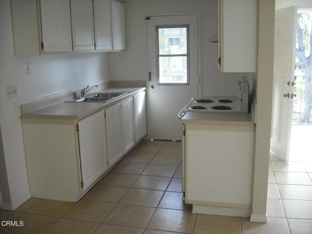 2620 Tiller Avenue, Port Hueneme, California 93041 home-pic-4