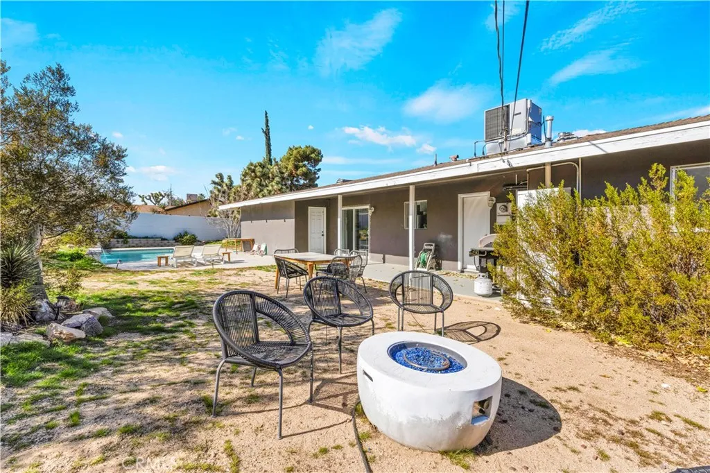 56527 Bonanza Drive, Yucca Valley, California 92284 home-pic-37