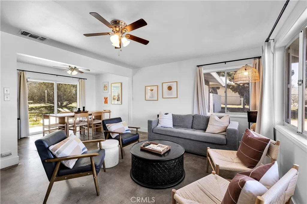 56527 Bonanza Drive, Yucca Valley, California 92284 home-pic-8