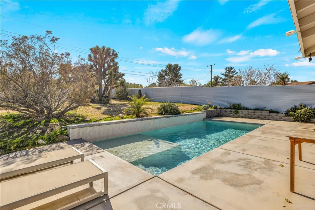 56527 Bonanza Drive, Yucca Valley, California 92284 home-pic-32